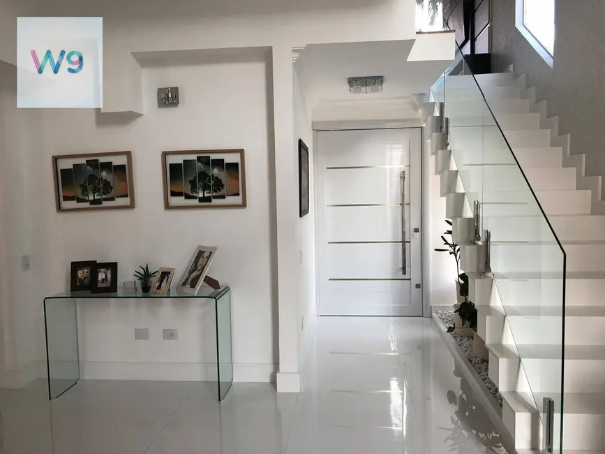 Foto 1 de Casa de Condomínio com 4 quartos à venda, 400m2 em Santana De Parnaiba - SP