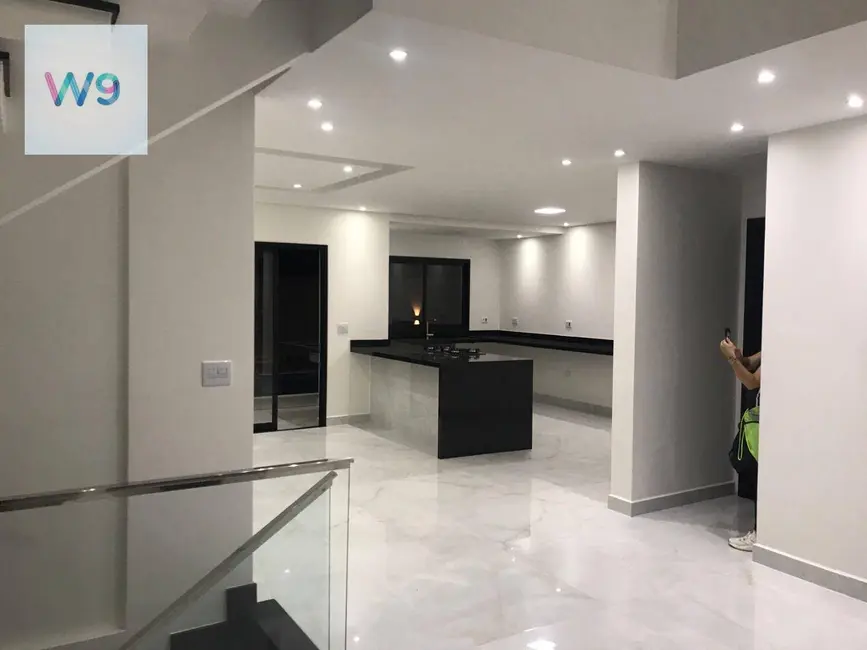 Foto 5 de Casa de Condomínio com 3 quartos à venda, 331m2 em Suru, Santana De Parnaiba - SP