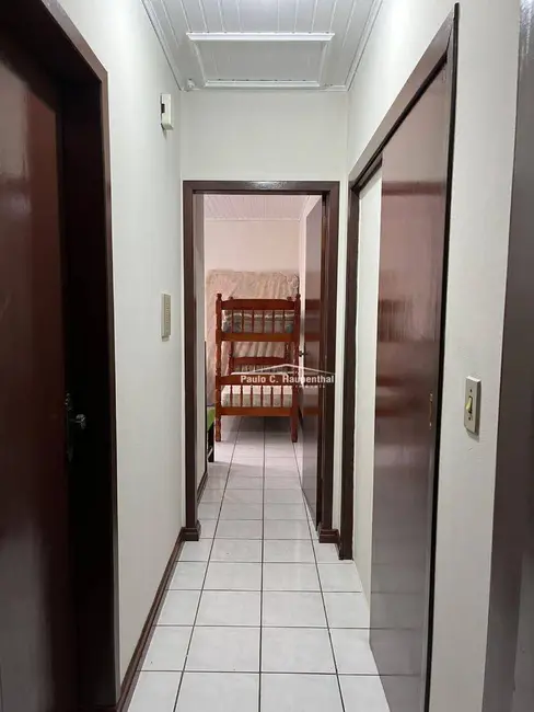 Casa com 6 quartos à venda, 300m2 em Balneario Arroio Do Silva - SC - imagem 6 Foto 6 de Casa com 6 quartos à venda, 300m2 em Balneario Arroio Do Silva - SC