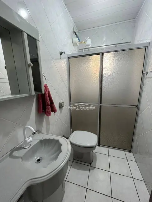 Casa com 6 quartos à venda, 300m2 em Balneario Arroio Do Silva - SC - imagem 5 Foto 5 de Casa com 6 quartos à venda, 300m2 em Balneario Arroio Do Silva - SC