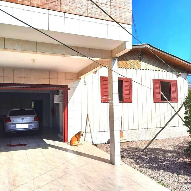 Foto 2 de Casa com 3 quartos à venda, 300m2 em Balneario Arroio Do Silva - SC