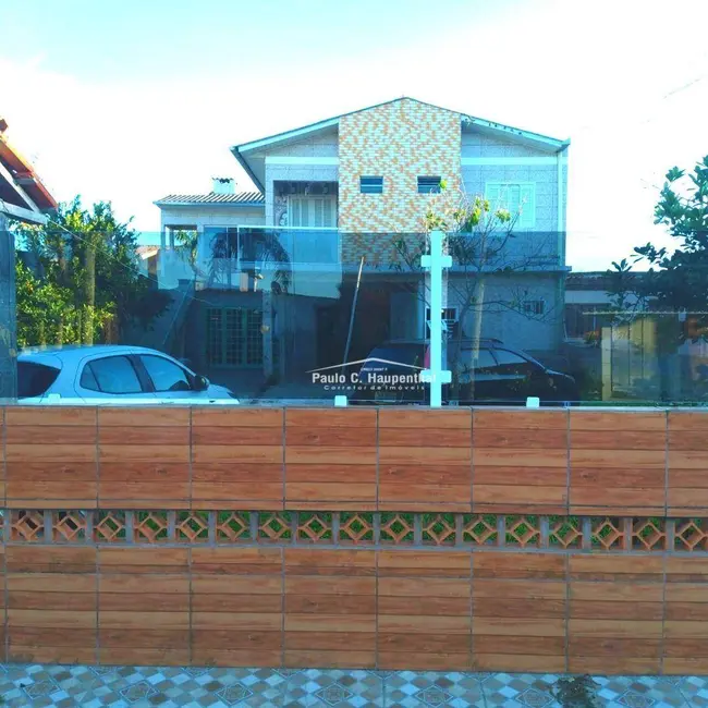 Casa com 6 quartos à venda, 300m2 em Balneario Arroio Do Silva - SC - imagem 4 Foto 4 de Casa com 6 quartos à venda, 300m2 em Balneario Arroio Do Silva - SC