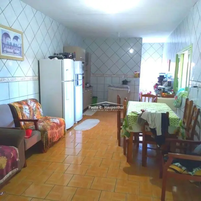 Casa com 6 quartos à venda, 300m2 em Balneario Arroio Do Silva - SC - imagem 6 Foto 6 de Casa com 6 quartos à venda, 300m2 em Balneario Arroio Do Silva - SC