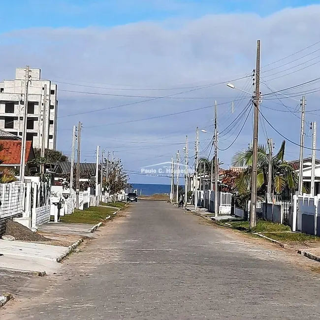 Casa com 4 quartos à venda, 450m2 em Balneario Arroio Do Silva - SC - imagem 4 Foto 4 de Casa com 4 quartos à venda, 450m2 em Balneario Arroio Do Silva - SC