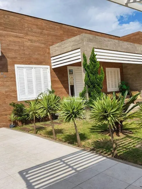 Foto 4 de Casa com 4 quartos à venda, 375m2 em Balneario Arroio Do Silva - SC