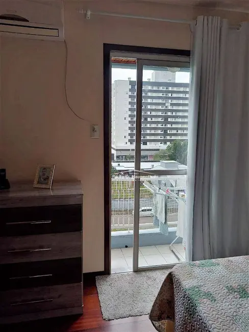 Foto 8 de Apartamento com 3 quartos à venda, 131m2 em Michel, Criciuma - SC