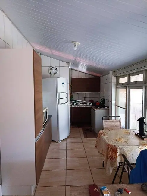 Casa com 2 quartos à venda, 300m2 em Balneario Arroio Do Silva - SC - imagem 8 Foto 8 de Casa com 2 quartos à venda, 300m2 em Balneario Arroio Do Silva - SC