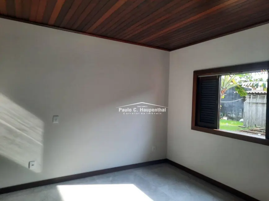 Foto 2 de Casa com 3 quartos à venda, 390m2 em Balneario Arroio Do Silva - SC