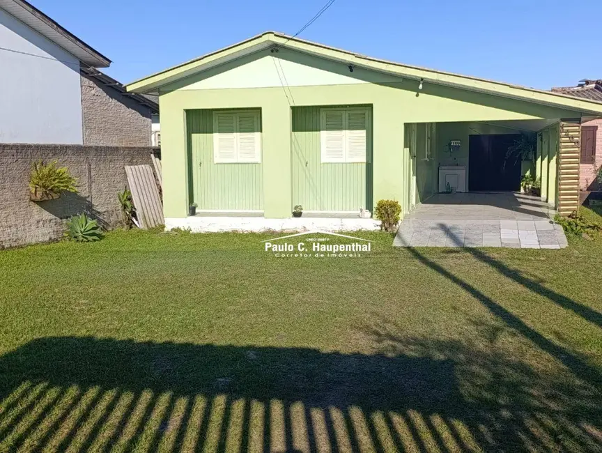 Foto 1 de Casa com 2 quartos para alugar, 360m2 em Balneario Arroio Do Silva - SC