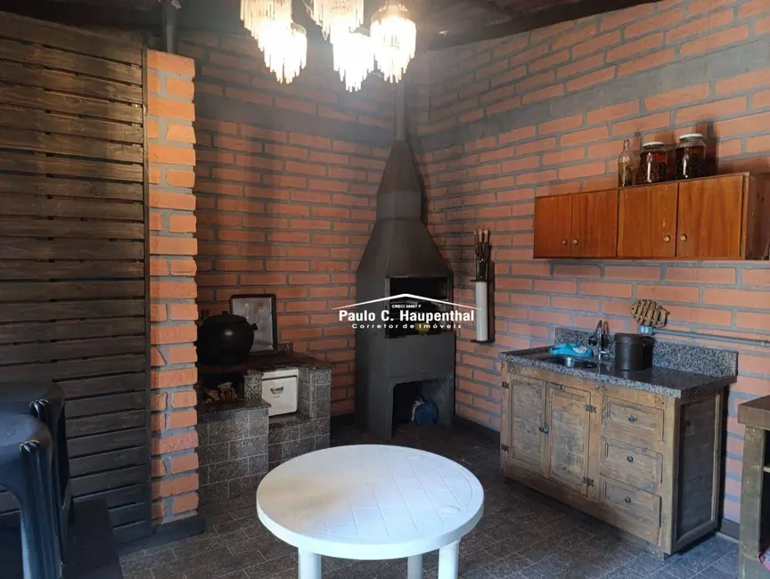 Foto 9 de Casa com 2 quartos para alugar, 360m2 em Balneario Arroio Do Silva - SC