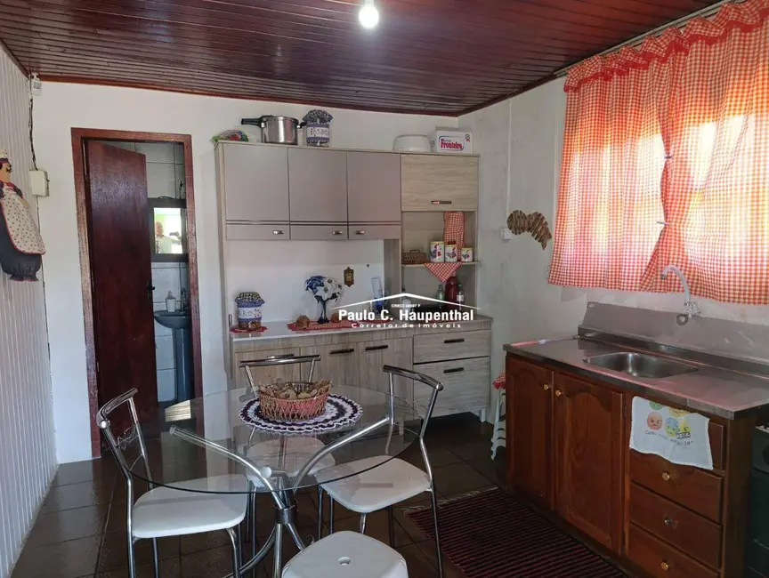 Foto 4 de Casa com 2 quartos para alugar, 360m2 em Balneario Arroio Do Silva - SC