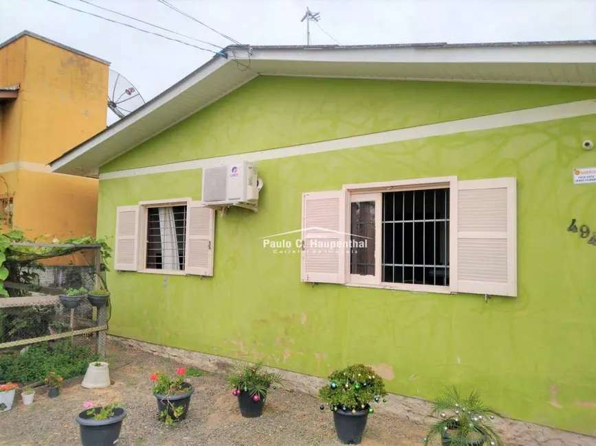 Foto 2 de Casa com 3 quartos à venda, 360m2 em Ararangua - SC