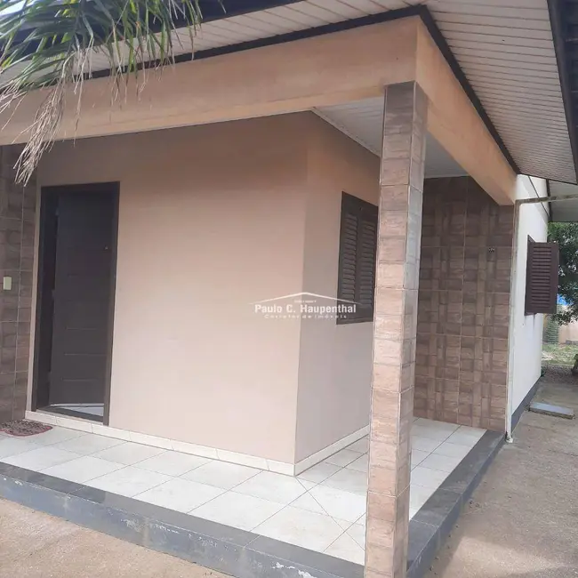 Foto 3 de Casa com 3 quartos à venda, 300m2 em Balneario Arroio Do Silva - SC