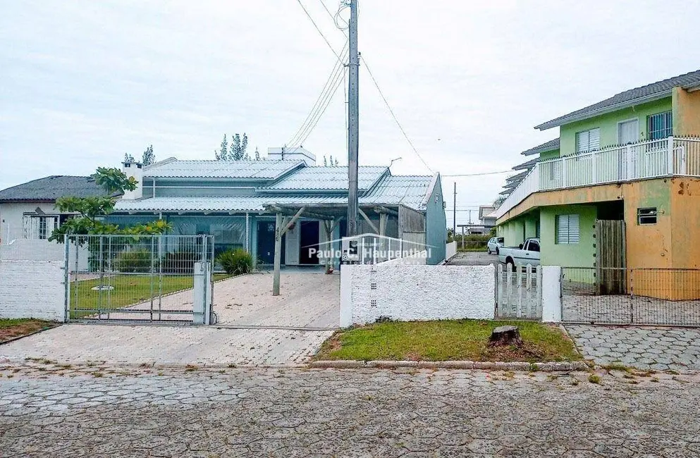 Foto 2 de Casa com 4 quartos à venda, 325m2 em Balneario Arroio Do Silva - SC