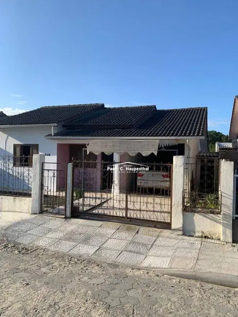 Foto 2 de Casa com 2 quartos à venda, 312m2 em Balneario Arroio Do Silva - SC