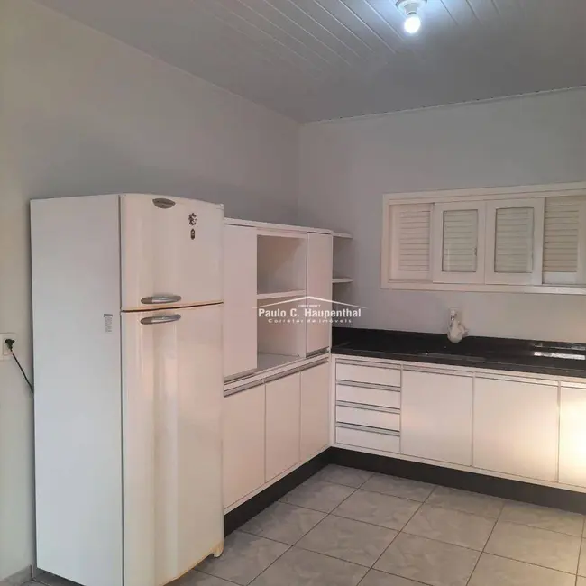 Casa com 3 quartos à venda, 2366m2 em Balneario Arroio Do Silva - SC - imagem 4 Foto 4 de Casa com 3 quartos à venda, 2366m2 em Balneario Arroio Do Silva - SC