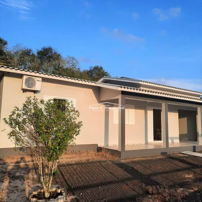 Casa com 3 quartos à venda, 2366m2 em Balneario Arroio Do Silva - SC - imagem 2 Foto 2 de Casa com 3 quartos à venda, 2366m2 em Balneario Arroio Do Silva - SC