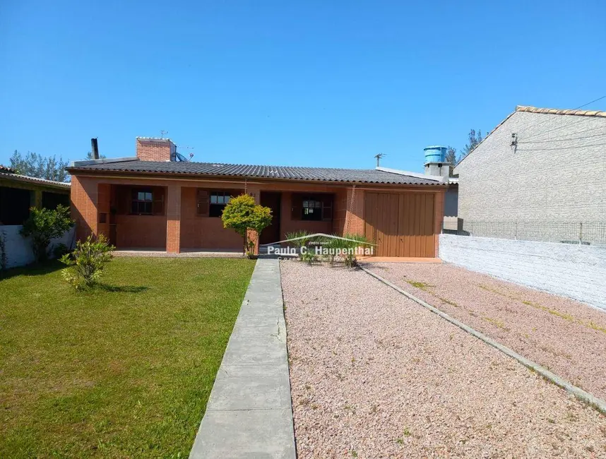 Casa com 3 quartos à venda, 902m2 em Balneario Arroio Do Silva - SC - imagem 2 Foto 2 de Casa com 3 quartos à venda, 902m2 em Balneario Arroio Do Silva - SC