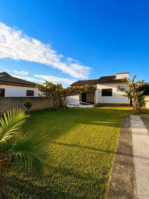 Foto 2 de Casa com 2 quartos à venda, 300m2 em Balneario Arroio Do Silva - SC