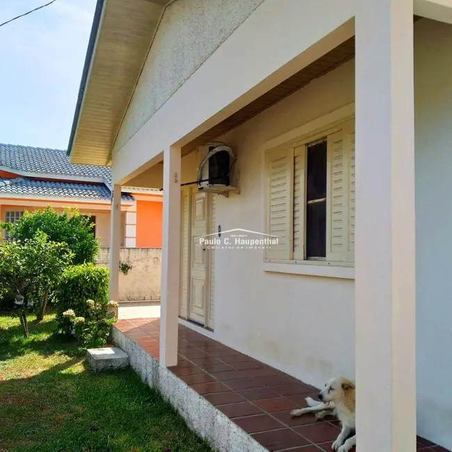 Casa com 3 quartos à venda, 450m2 em Centro, Balneario Arroio Do Silva - SC - imagem 3 Foto 3 de Casa com 3 quartos à venda, 450m2 em Centro, Balneario Arroio Do Silva - SC