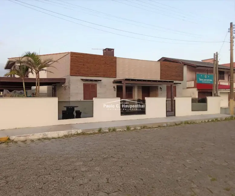 Foto 2 de Casa com 3 quartos à venda, 300m2 em Centro, Balneario Arroio Do Silva - SC