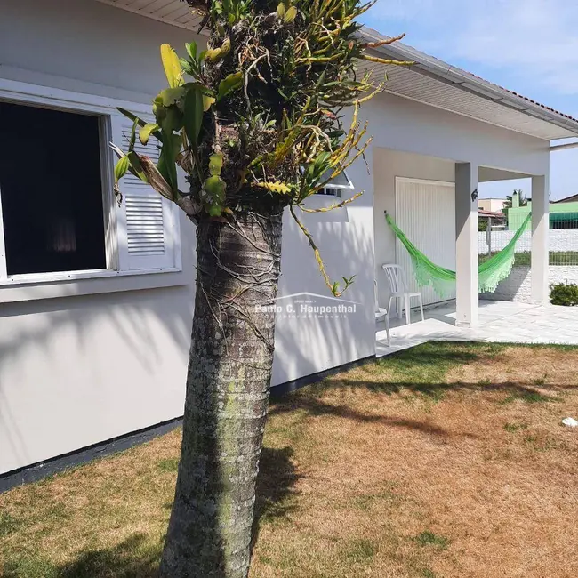 Foto 3 de Casa com 2 quartos à venda, 240m2 em Balneario Arroio Do Silva - SC