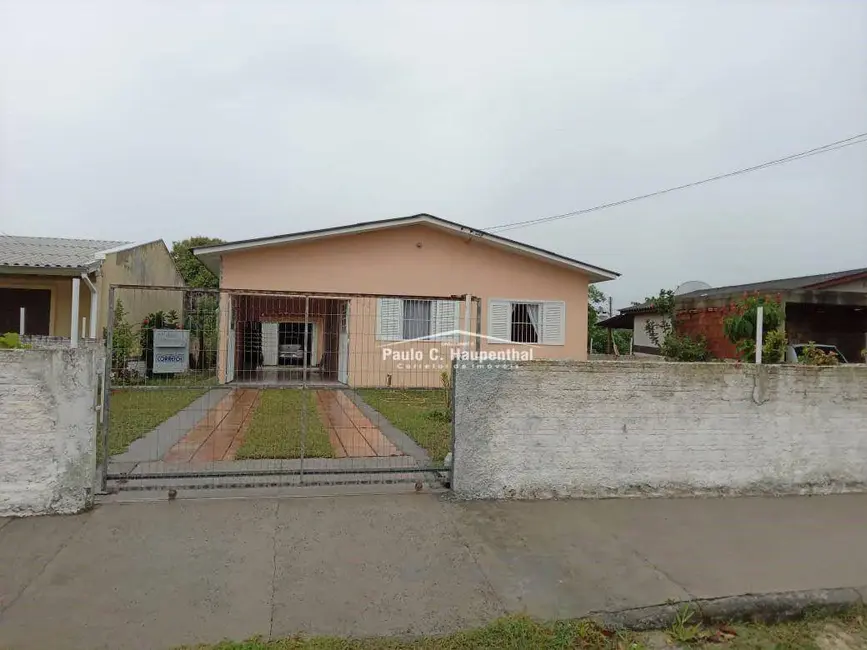 Casa com 4 quartos à venda, 390m2 em Centro, Balneario Arroio Do Silva - SC - imagem 3 Foto 3 de Casa com 4 quartos à venda, 390m2 em Centro, Balneario Arroio Do Silva - SC