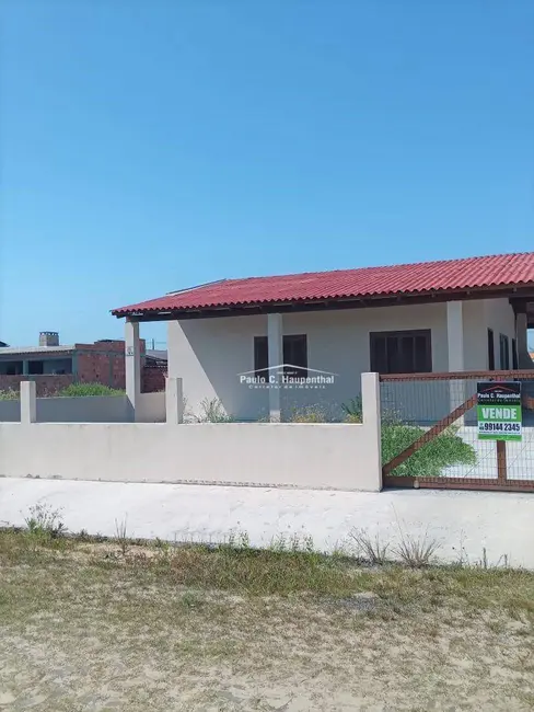 Casa com 2 quartos para alugar, 300m2 em Balneario Arroio Do Silva - SC - imagem 2 Foto 2 de Casa com 2 quartos para alugar, 300m2 em Balneario Arroio Do Silva - SC