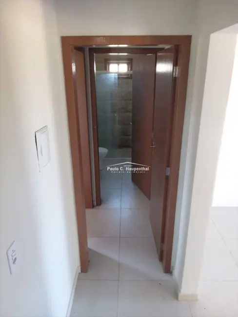 Casa com 2 quartos para alugar, 300m2 em Balneario Arroio Do Silva - SC - imagem 8 Foto 8 de Casa com 2 quartos para alugar, 300m2 em Balneario Arroio Do Silva - SC