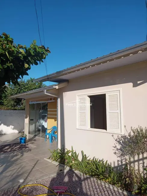 Foto 2 de Casa com 3 quartos à venda, 300m2 em Balneario Arroio Do Silva - SC