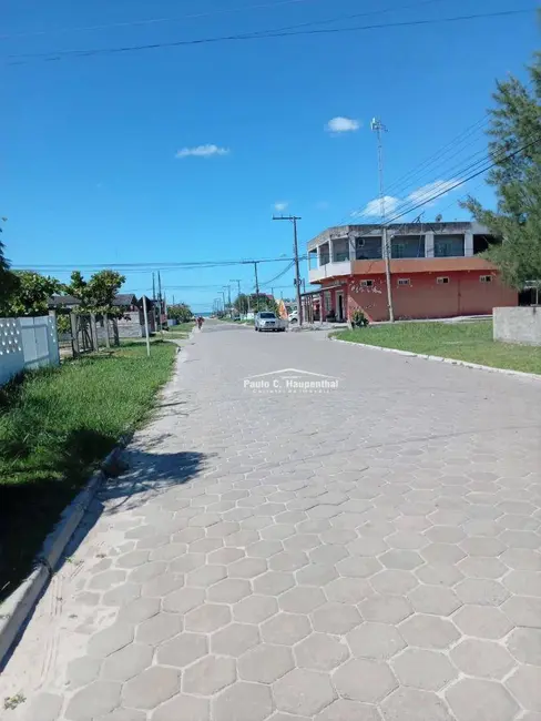 Casa com 3 quartos à venda, 300m2 em Balneario Arroio Do Silva - SC - imagem 4 Foto 4 de Casa com 3 quartos à venda, 300m2 em Balneario Arroio Do Silva - SC