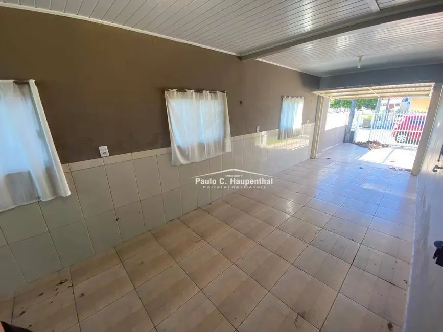 Foto 3 de Casa com 3 quartos à venda e para alugar, 369m2 em Centro, Balneario Arroio Do Silva - SC