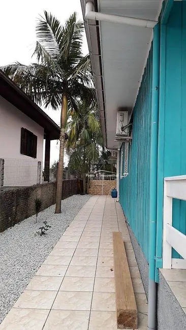 Foto 8 de Casa com 3 quartos à venda, 576m2 em Mãe Luzia, Criciuma - SC