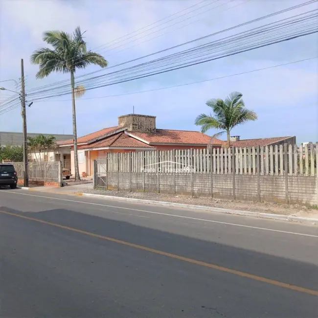 Foto 3 de Casa com 3 quartos à venda, 1820m2 em Ararangua - SC