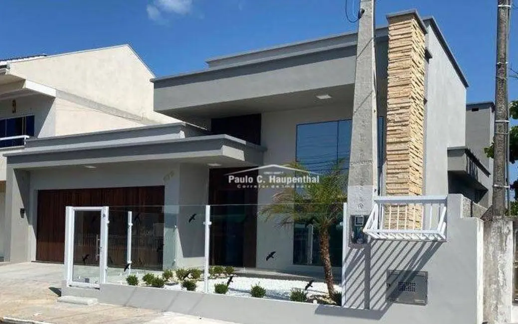 Foto 3 de Casa com 3 quartos à venda, 300m2 em Centro, Balneario Arroio Do Silva - SC