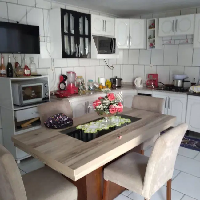 Casa com 3 quartos à venda, 355m2 em Coloninha, Ararangua - SC - imagem 6 Foto 6 de Casa com 3 quartos à venda, 355m2 em Coloninha, Ararangua - SC