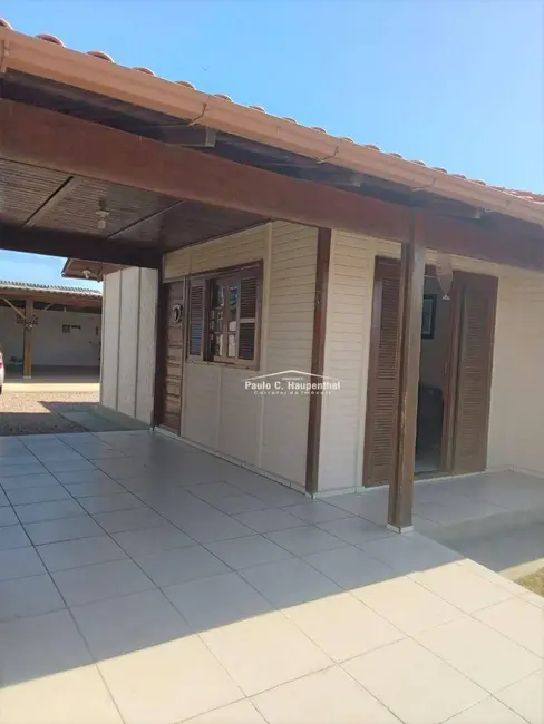 Foto 1 de Casa com 3 quartos à venda, 360m2 em Balneario Arroio Do Silva - SC