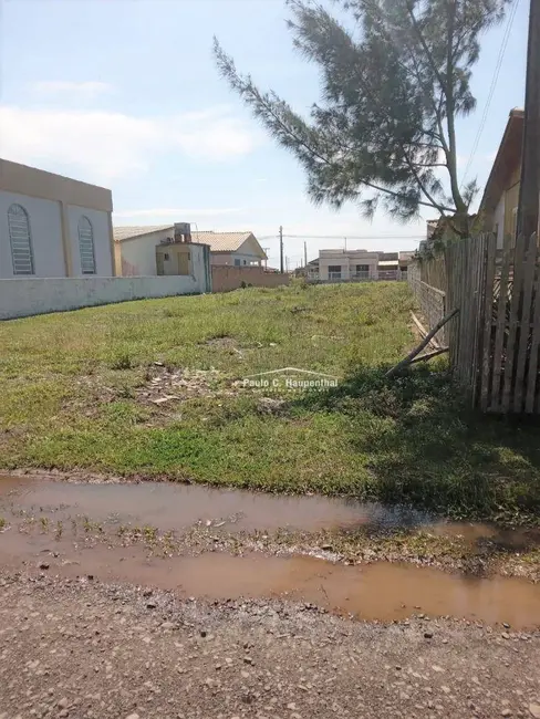 Foto 1 de Terreno / Lote à venda, 300m2 em Balneario Arroio Do Silva - SC