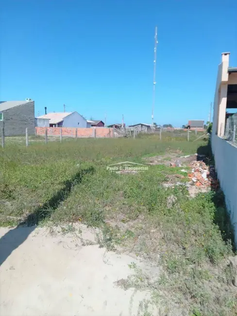 Foto 1 de Terreno / Lote à venda, 300m2 em Balneario Arroio Do Silva - SC