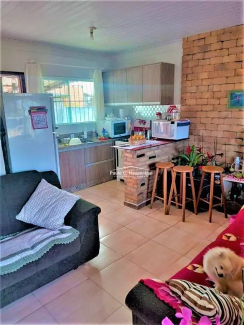 Foto 2 de Casa com 2 quartos à venda, 300m2 em Balneario Arroio Do Silva - SC