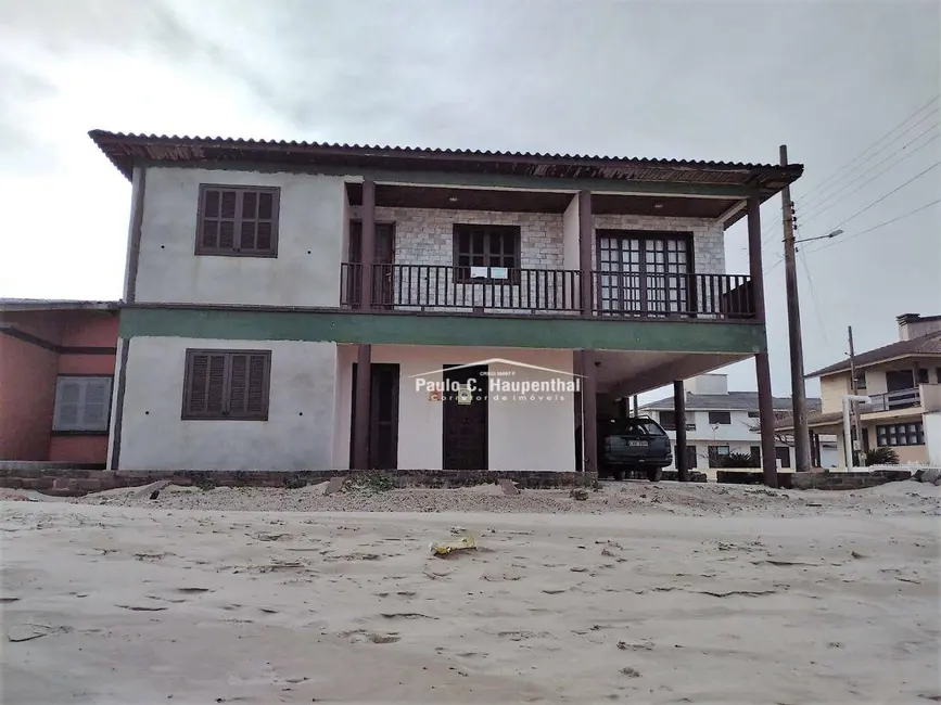 Foto 3 de Casa com 8 quartos à venda, 195m2 em Balneario Arroio Do Silva - SC