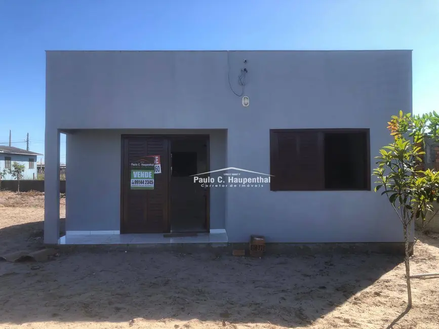 Foto 1 de Casa com 2 quartos à venda, 300m2 em Balneario Arroio Do Silva - SC