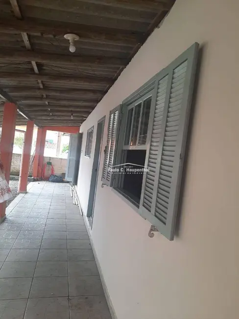 Casa com 6 quartos à venda, 330m2 em Balneario Arroio Do Silva - SC - imagem 5 Foto 5 de Casa com 6 quartos à venda, 330m2 em Balneario Arroio Do Silva - SC