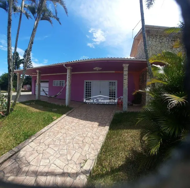 Casa com 4 quartos à venda, 1200m2 em Balneario Arroio Do Silva - SC - imagem 6 Foto 6 de Casa com 4 quartos à venda, 1200m2 em Balneario Arroio Do Silva - SC