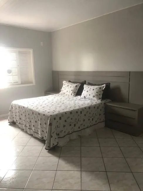 Foto 3 de Casa com 5 quartos à venda em Balneario Arroio Do Silva - SC