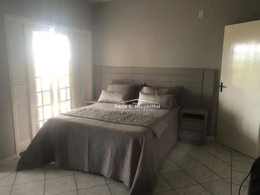 Foto 8 de Casa com 5 quartos à venda em Balneario Arroio Do Silva - SC