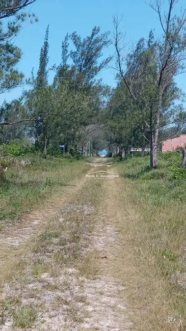 Foto 3 de Terreno / Lote à venda, 300m2 em Balneario Arroio Do Silva - SC