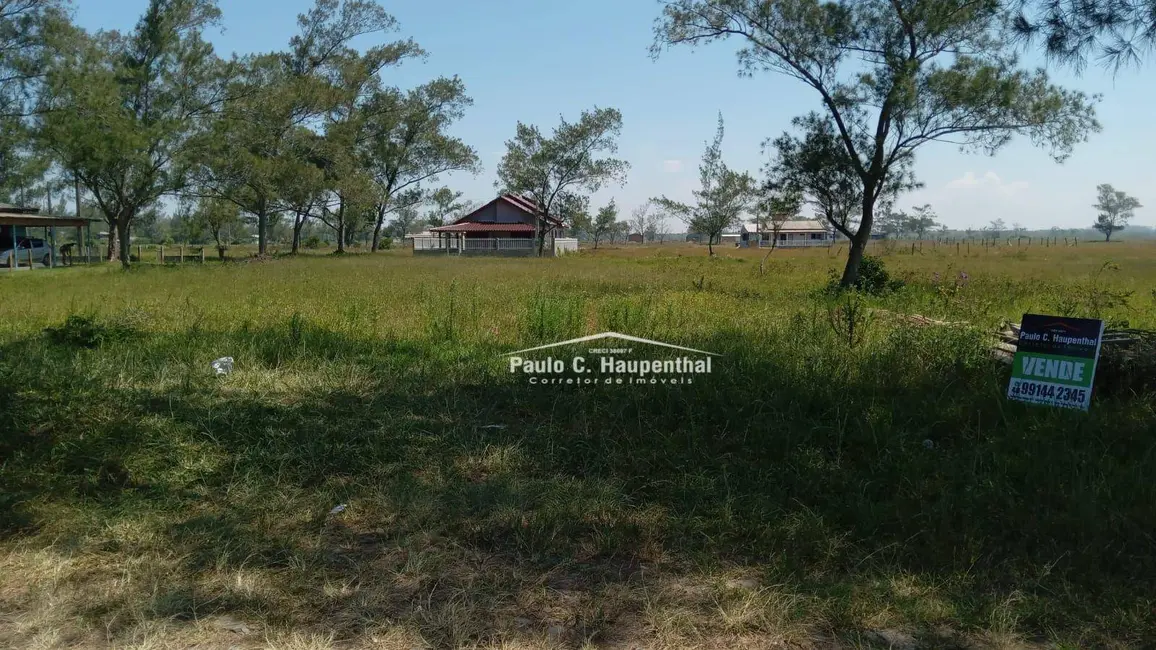 Foto 3 de Terreno / Lote à venda, 300m2 em Balneario Arroio Do Silva - SC