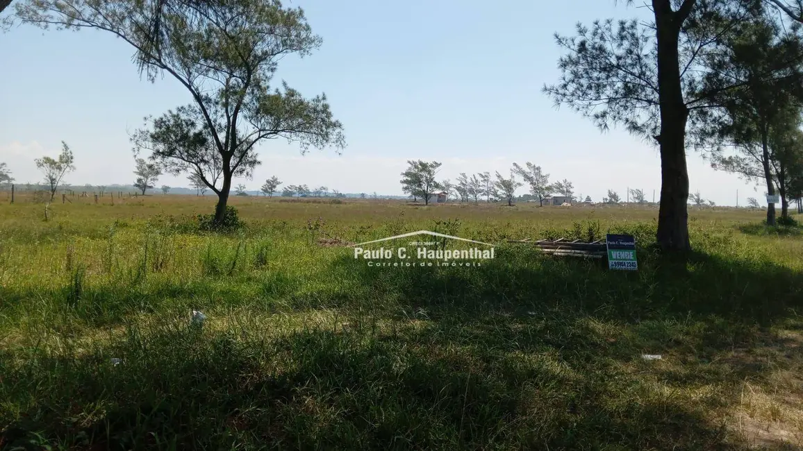 Foto 1 de Terreno / Lote à venda, 300m2 em Balneario Arroio Do Silva - SC