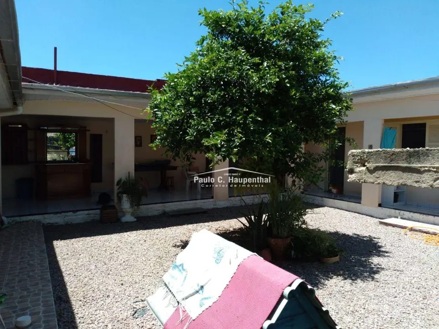 Casa com 5 quartos à venda, 360m2 em Centro, Balneario Arroio Do Silva - SC - imagem 6 Foto 6 de Casa com 5 quartos à venda, 360m2 em Centro, Balneario Arroio Do Silva - SC